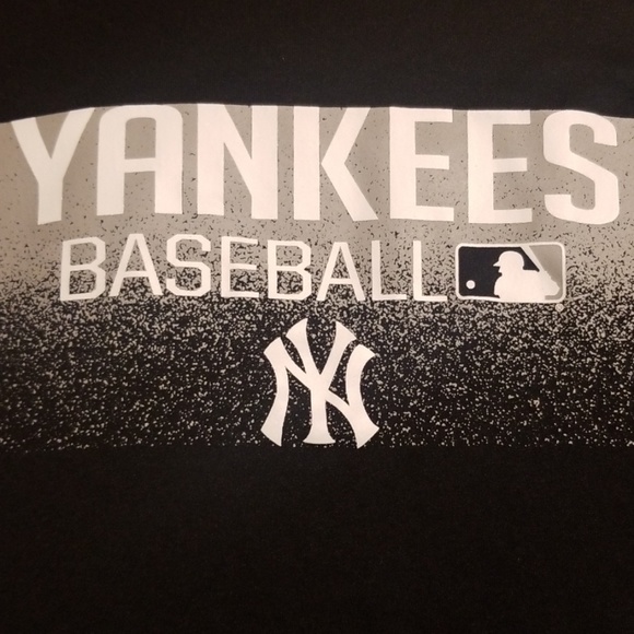 Yankees Dri-Fit Shirt - Picture 2 of 4
